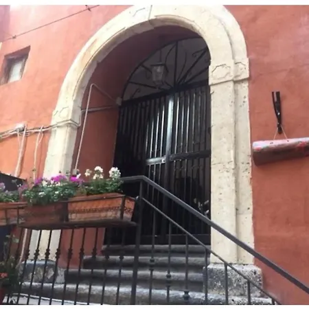 Apartment La Casa Reina Catania